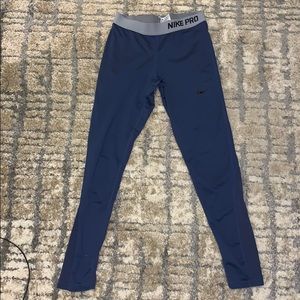 Nike Pro Leggings ( WORN TWICE)